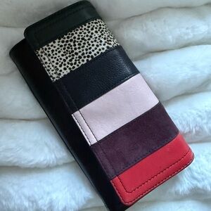 Fossil LOGAN RFID flap clutch / Black Leather Wallet with multi stripe